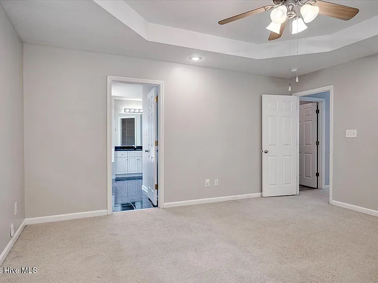 2040 Sylvan Lake Dr — Photo 9