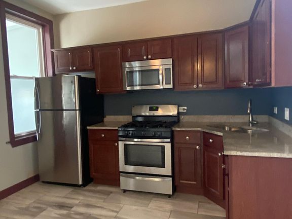 5th image of 3251 W North Ave #3