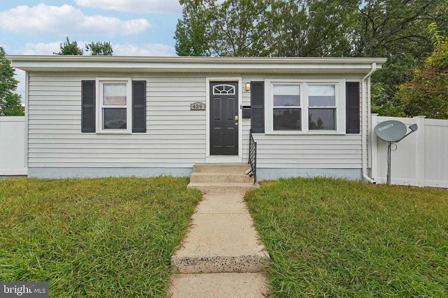 439 Washington St photo 1