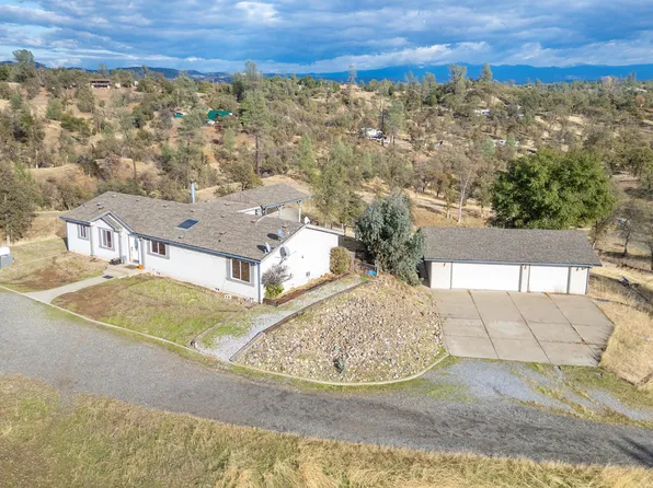 21850 Squaw Grass Trl, Redding, CA 96003