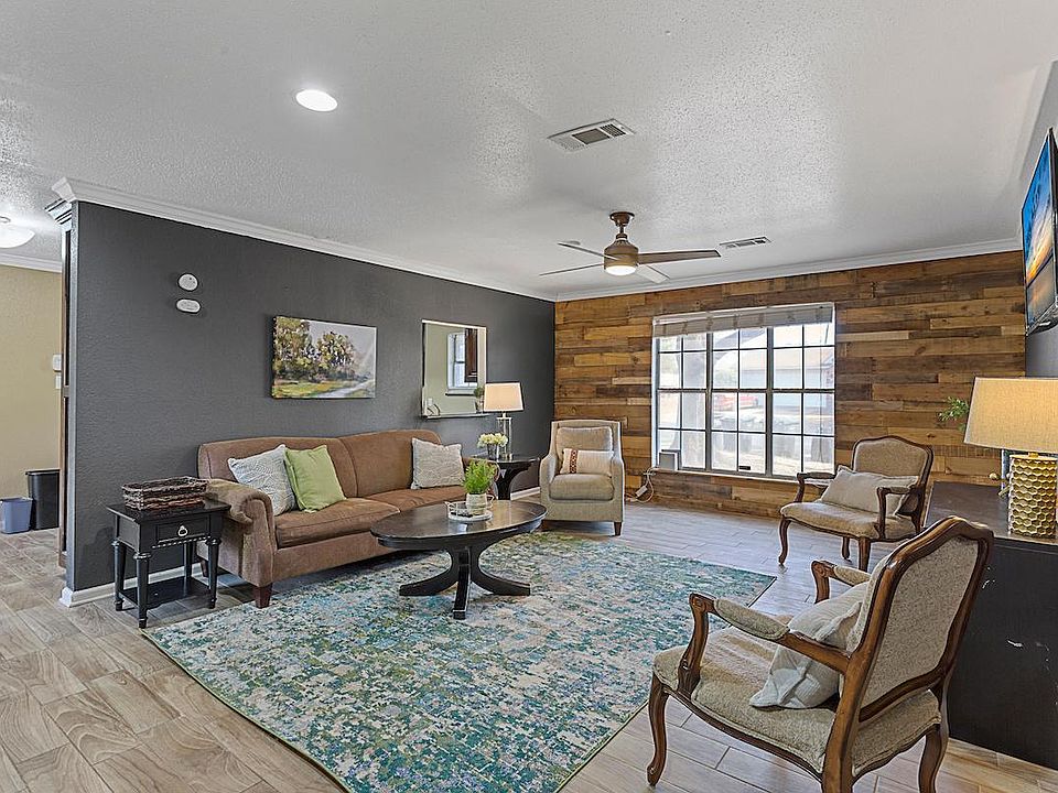 1st image of 2800 Wren Ave