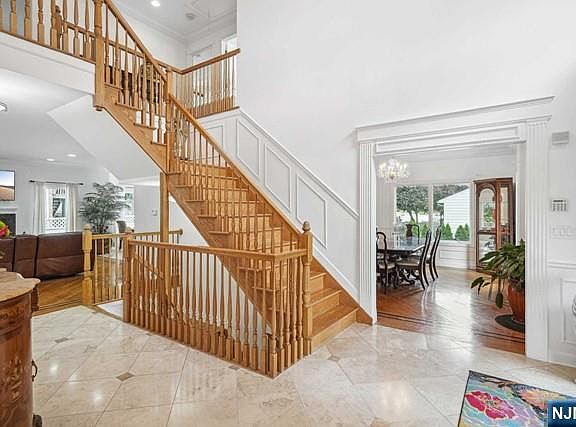 5th image of 719 Cypress St