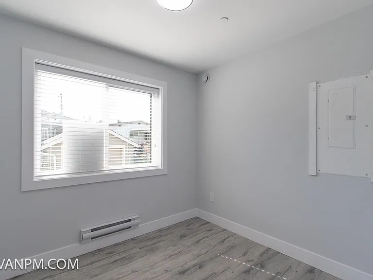55XX Melbourne St #3 — Photo 2