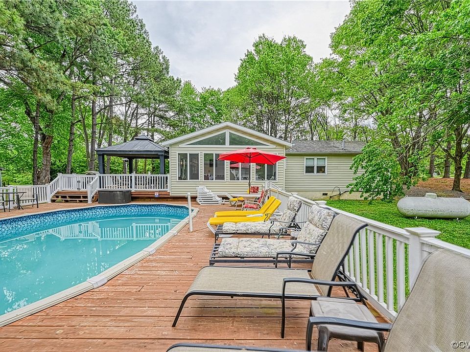 1st image of 103 Lakeview Dr