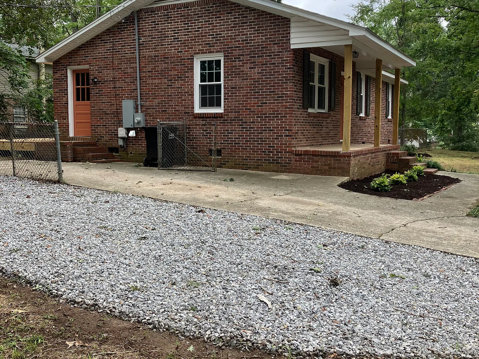 3 bed, 1200 sqft, $1,450 — Photo 4