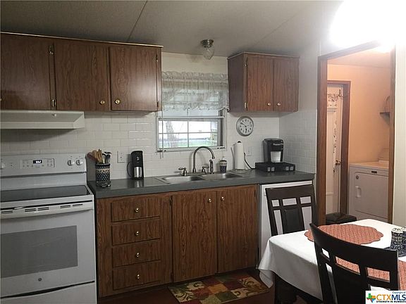 5th image of 302 Church St