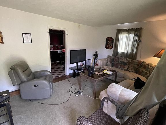 3rd image of 2632 Dexter Ln
