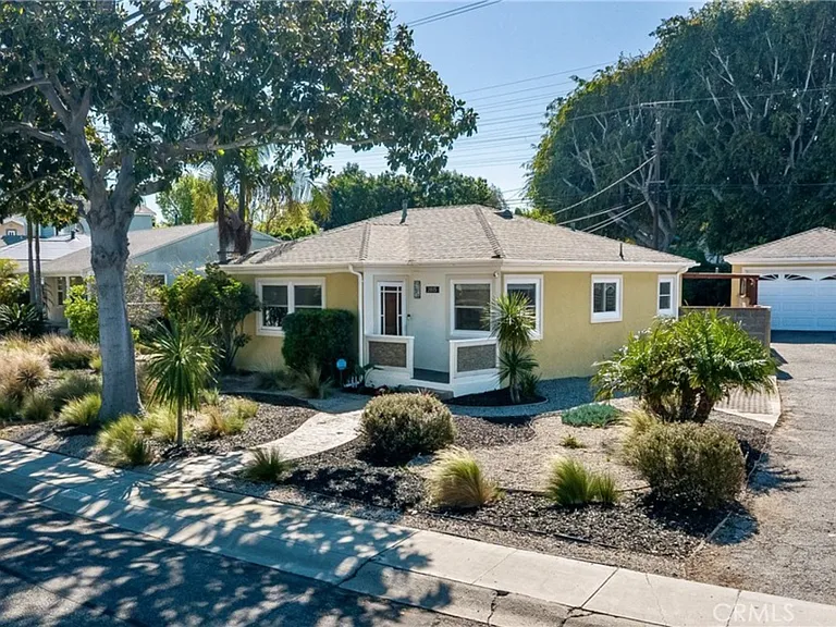 2815 Barkley Ln — Photo 1