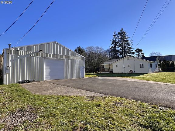 2nd image of 205 N Schoneman Ave