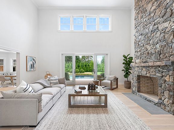 5th image of 21 Aberdeen Ln