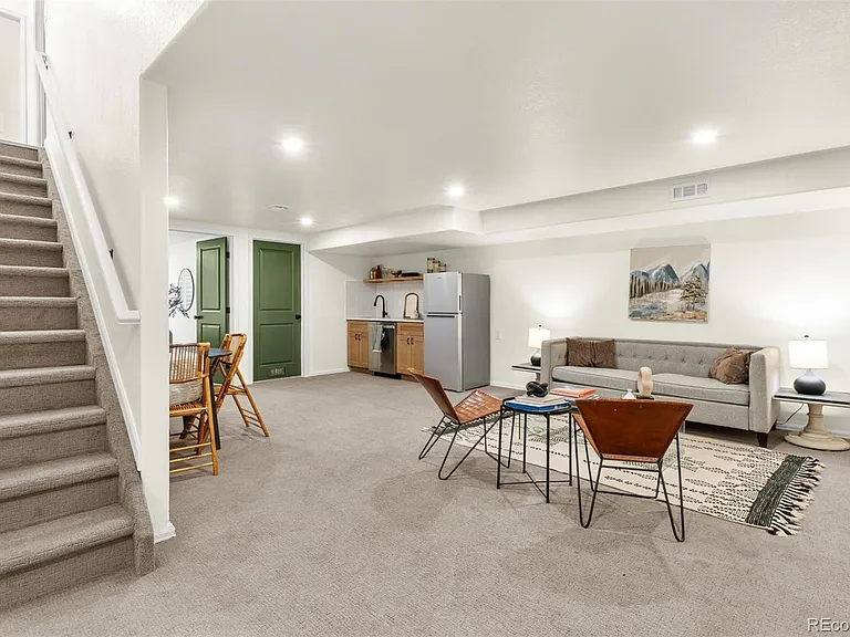 56 S Lowell Blvd — Photo 16