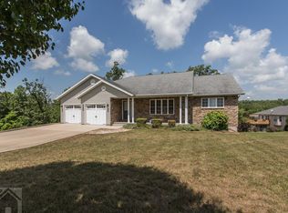111 Walnut Ct, Saint Robert, MO 65584