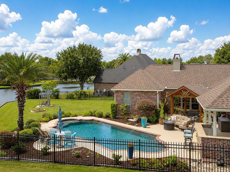 1st image of 43097 Lighthouse Ln