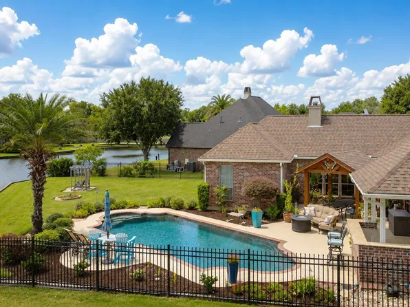 43097 Lighthouse Ln, Prairieville, LA 70769