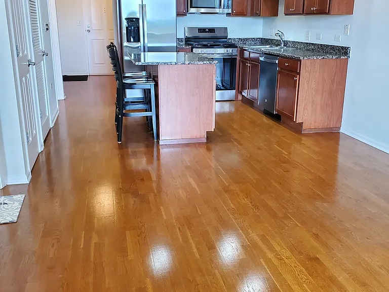 828 W Grace St #611 — Photo 11