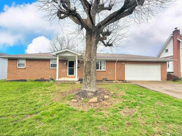 317 Blueville Dr, Grafton, WV 26354