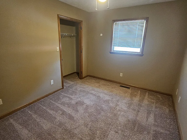 117 Alexander Dr — Photo 6