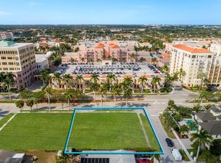 200 NE 3rd Ct, Boca Raton, FL 33432