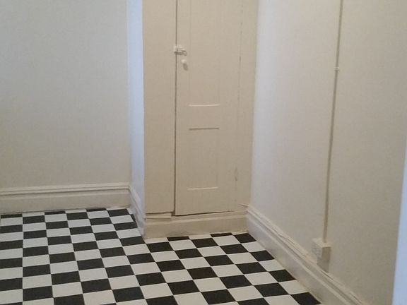 2nd image of 25 Jones St APT 2
