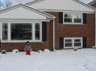 17 S Home Ave, Park Ridge, IL 60068