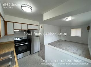 6989 Shoreline Dr, Delton, MI 49046