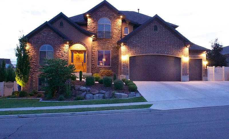 1st image of 2139 N Banbury Ct