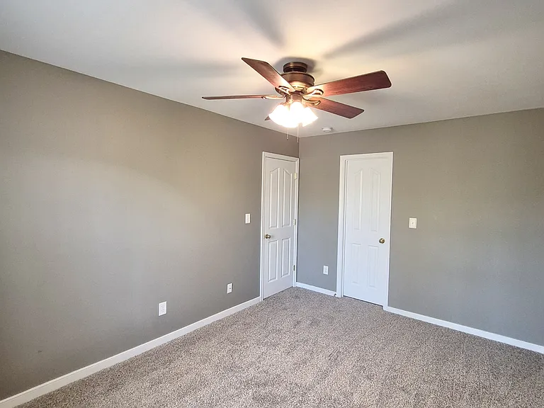 1563 Providence Knoll Dr — Photo 37