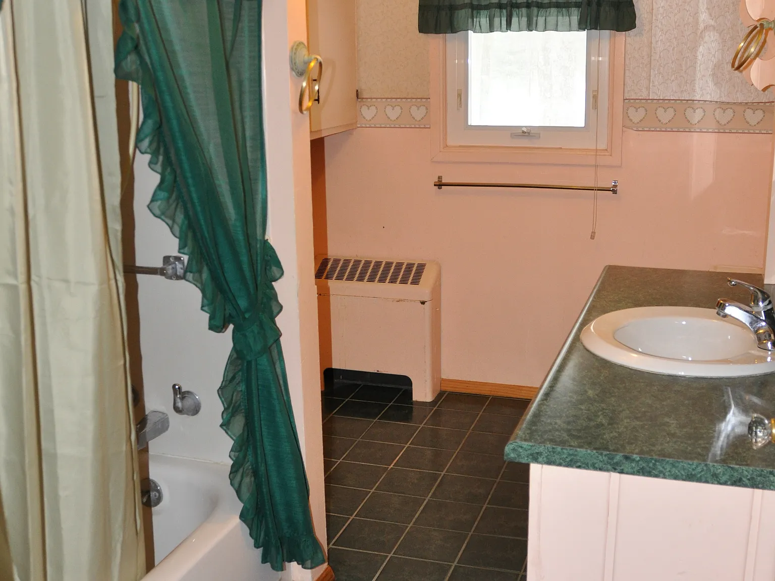 2 bed, 1064 sqft, $1,300 — Photo 3