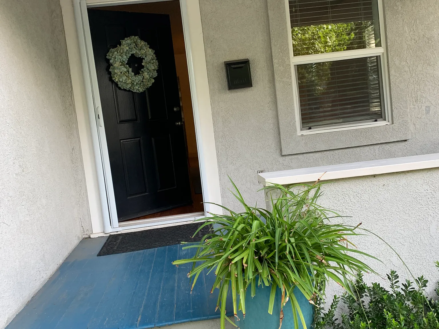 2 bed, 945 sqft, $2,300 — Photo 3