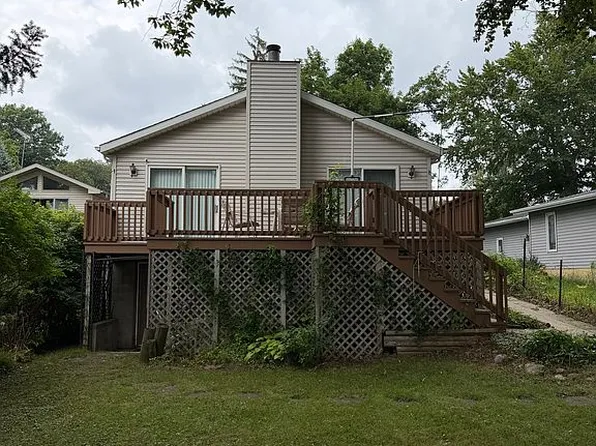 5727 Beech Ave, Coloma, MI 49038