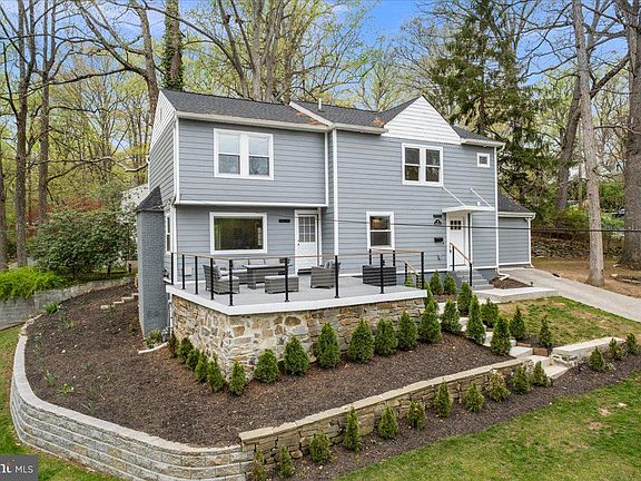 2nd image of 111 Sunnyside Rd