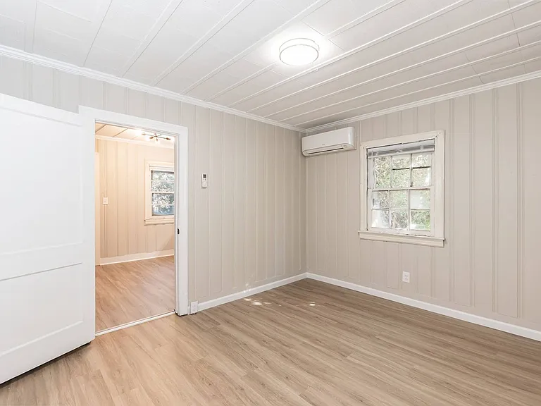 1220 Battle St — Photo 12