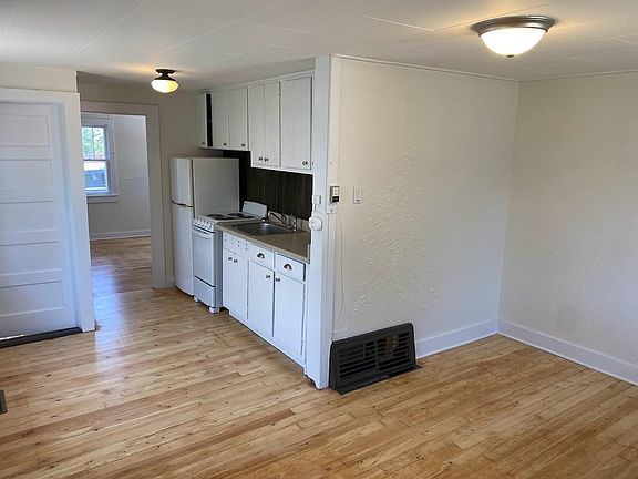 2nd image of 660 1/2 N 6th St