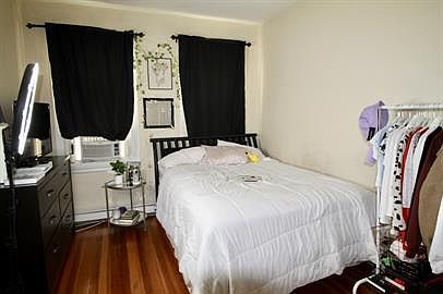2nd image of 79 Ring St #11275882