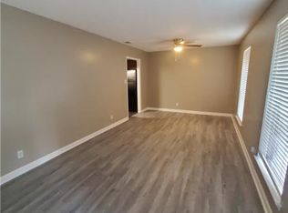 210 Quarterman Dr, Savannah, GA 31410