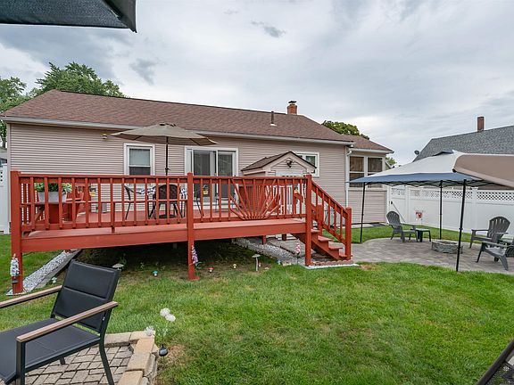 5th image of 16 Lessard Street