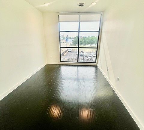5th image of 301 S Main St #206