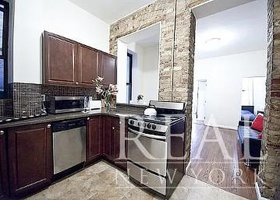 Rented by REAL New York | media 26