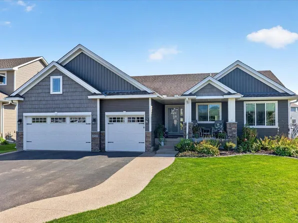 2020 Red Oak Ln, Lino Lakes, MN 55038