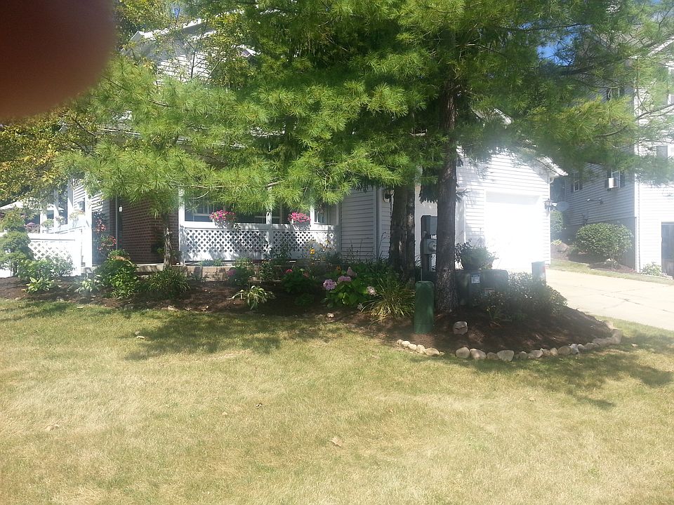 1st image of 310 W Barrington Dr