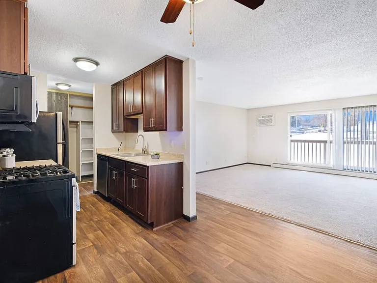 Valley Place Apartments — Photo 7