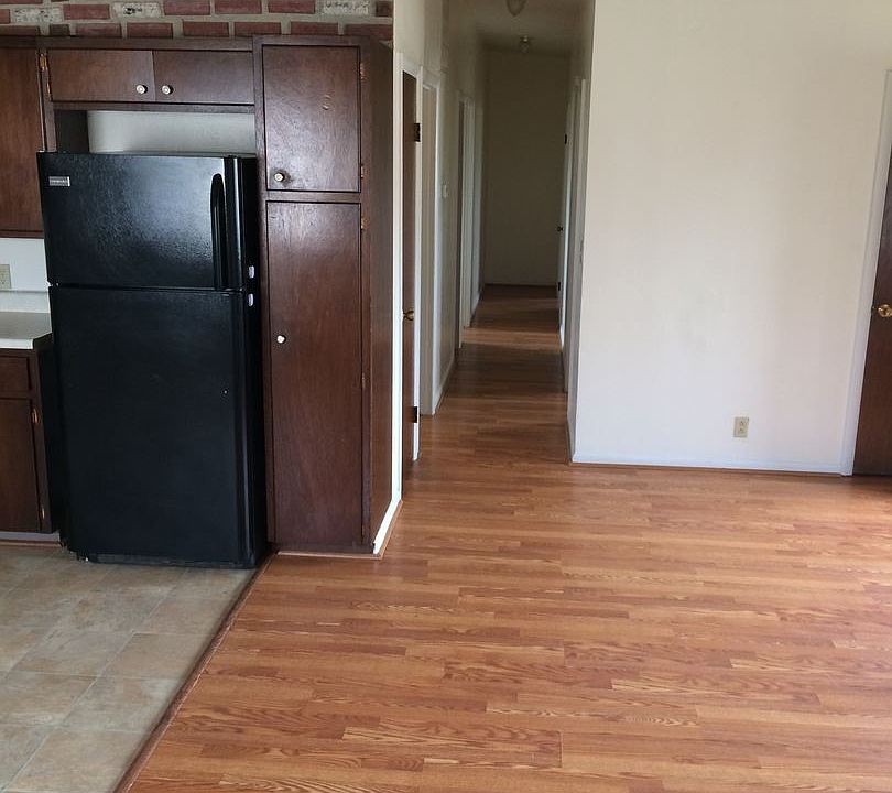 2nd image of 1200 12th Ave