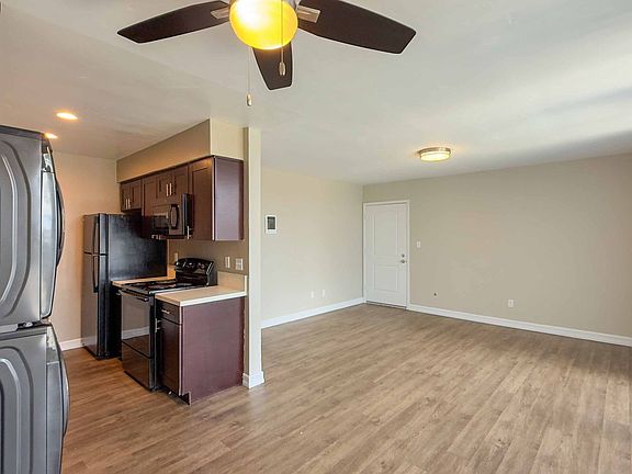 4th image of 3423-3443 Marlborough Ave #F