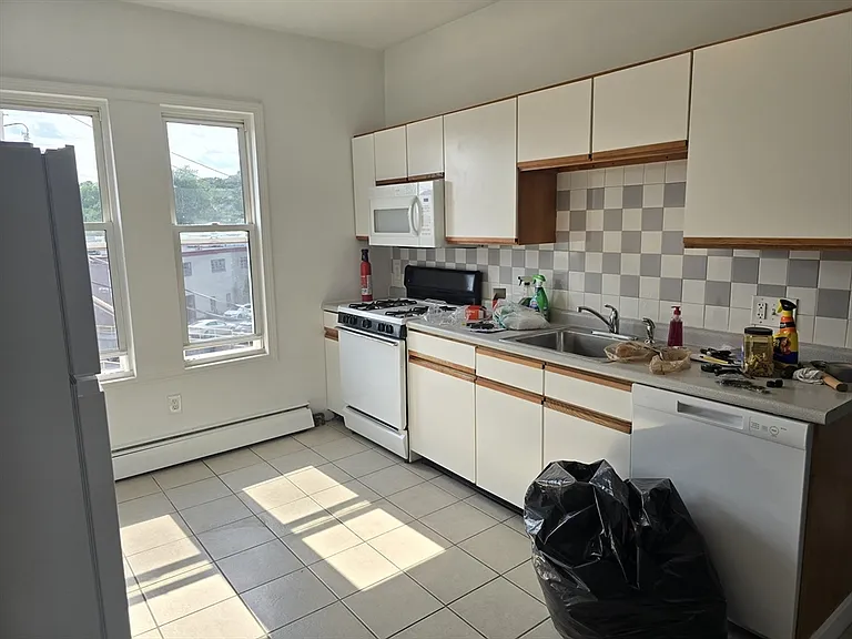 9-11 Bismarck St #3 — Photo 2