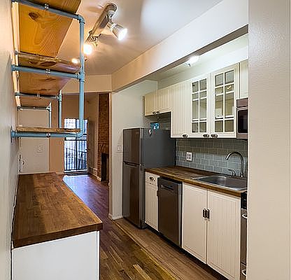 2nd image of 687 Lincoln Pl #1L