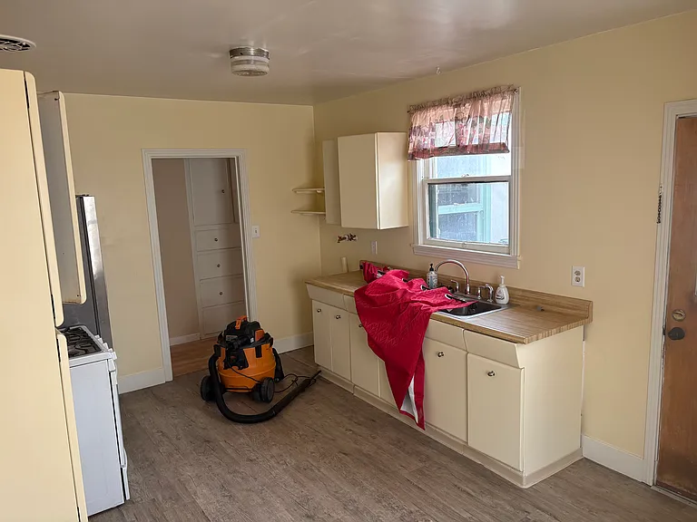 950 Mesa St — Photo 14