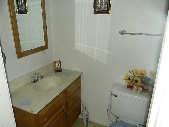 3rd image of 107 McDaniel Dr