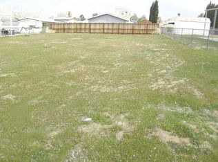9123 Iroquois Way, Weldon, CA 93283