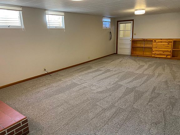 2nd image of 807 S 13th St #Basement