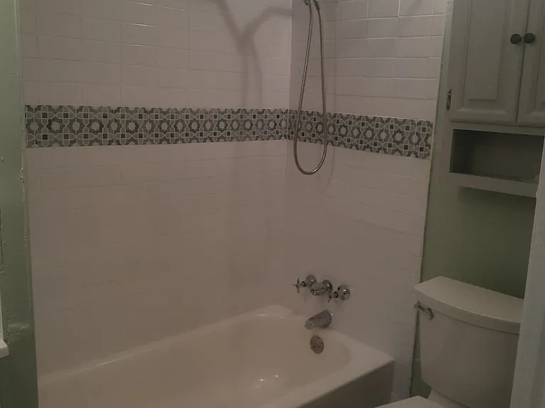 933 S McLean Blvd — Photo 5
